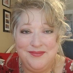 Meet your Posher, Carmel